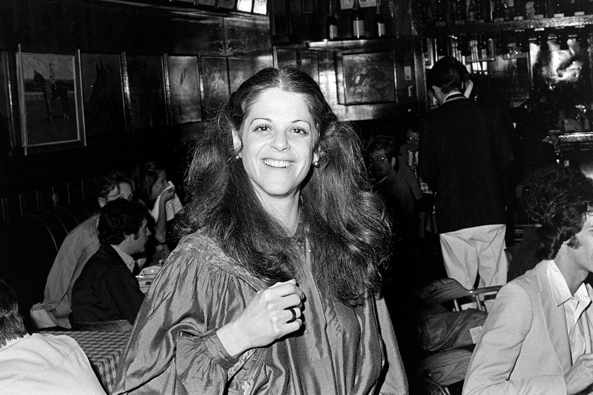 In 1977, Gilda Radner Lit a Menorah on National TV — And Was Moved to ...
