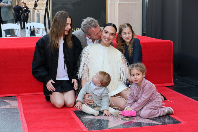 HOLLYWOOD, CALIFORNIA - MARCH 18: (L-R) Alma Varsano, Jaron Varsano, Ori Varsano, Gal Gadot, Maya Varsano and Daniella Varsano attend the ceremony honoring Gal Gadot with a Star on the Hollywood Walk of Fame on March 18, 2025 in Hollywood, California.